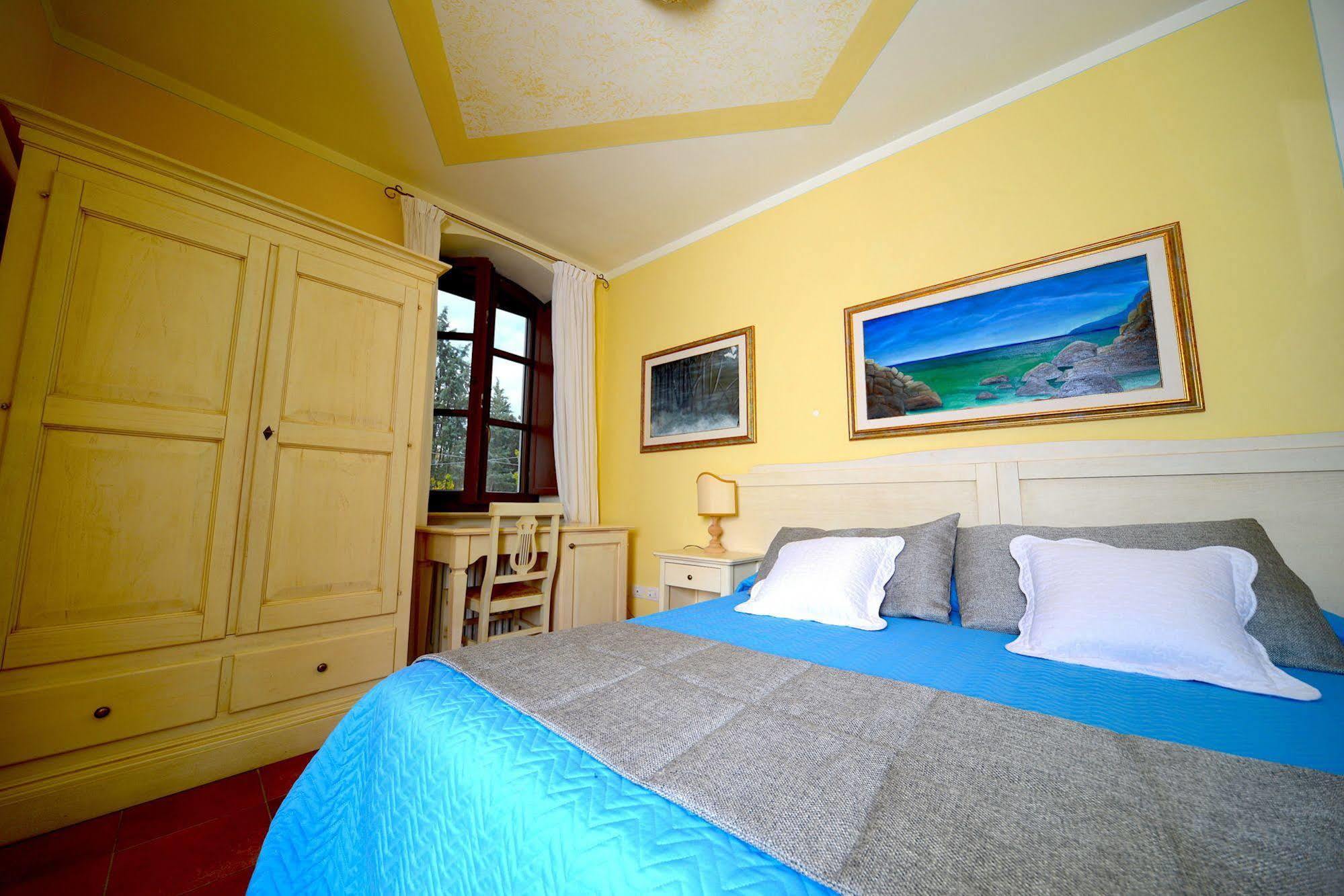 Bed & Breakfast Residenze L'uncinaia House